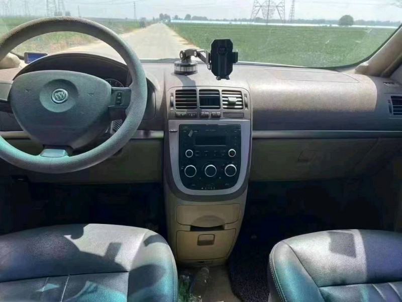 枣庄13年别克GL88