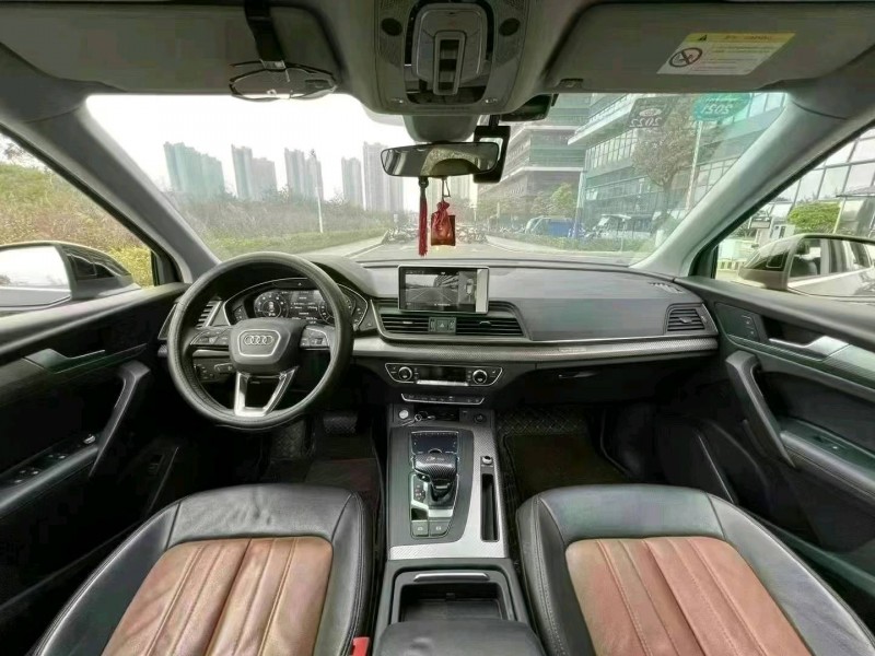 东莞20年奥迪Q56