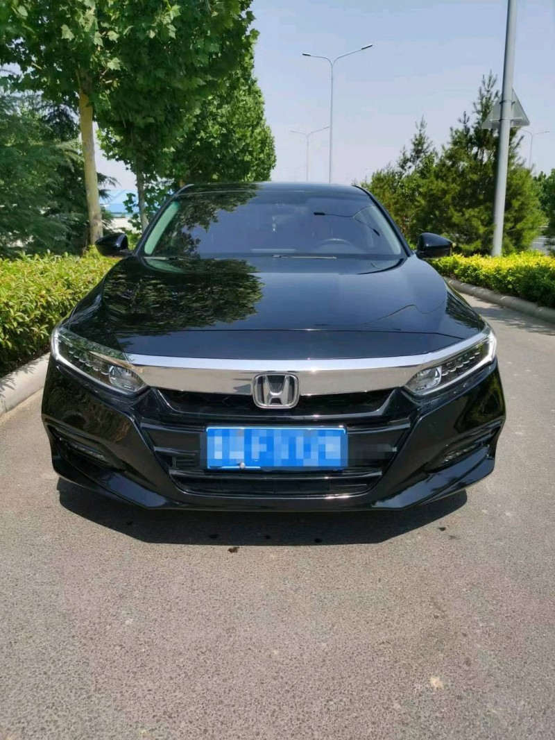 临沂21年本田雅阁1