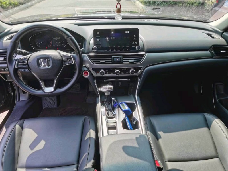 临沂21年本田雅阁5