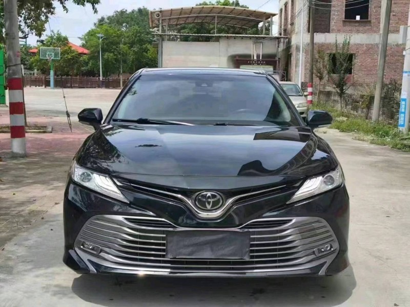 汕头19年丰田凯美瑞1