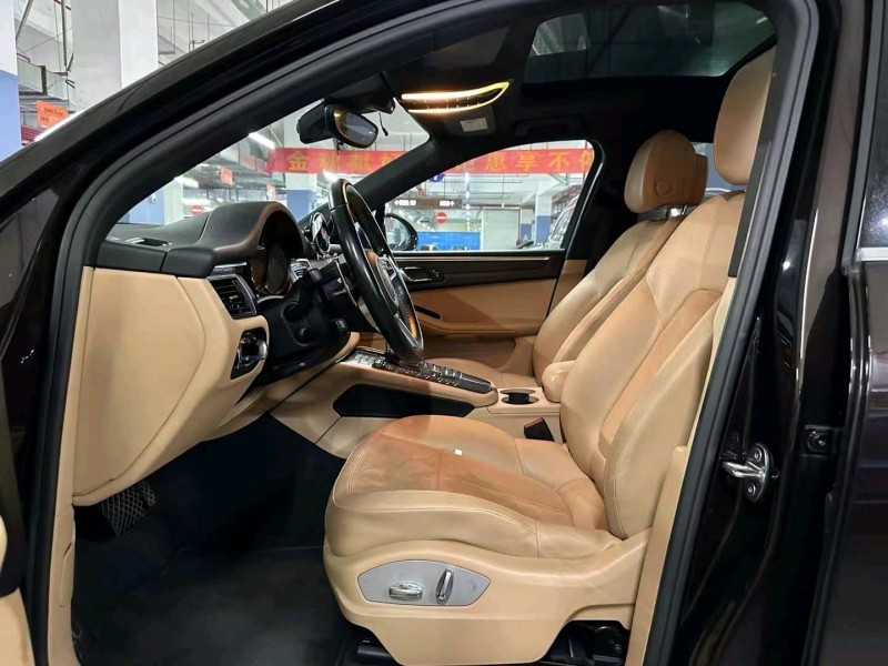 广州18年保时捷Macan4