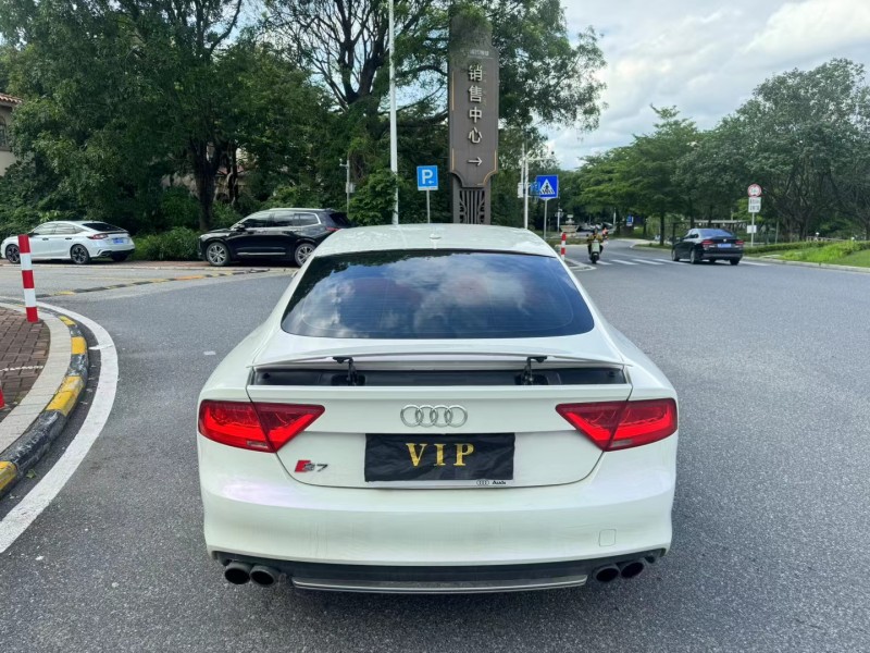 广州12年奥迪A7L9