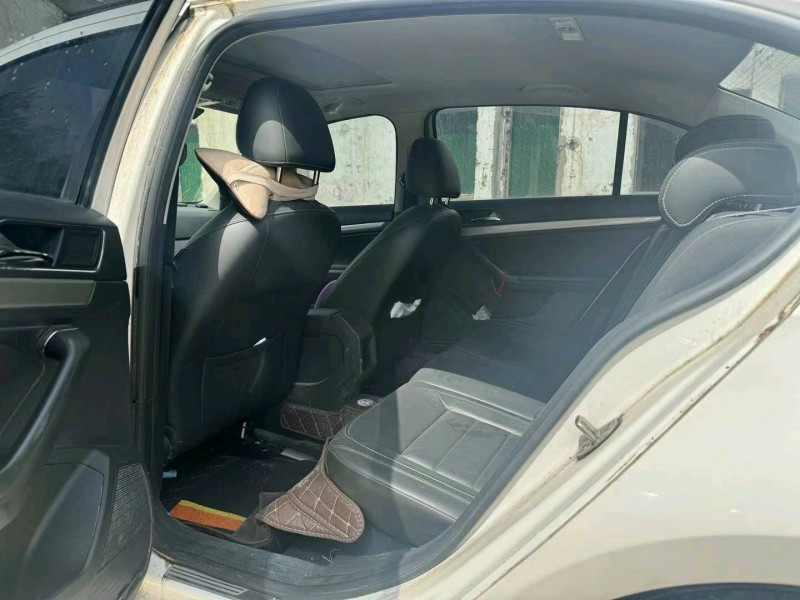 郑州16年大众朗逸5