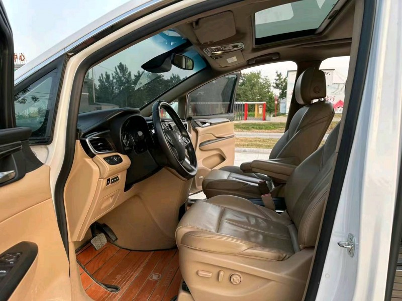 徐州17年别克GL83