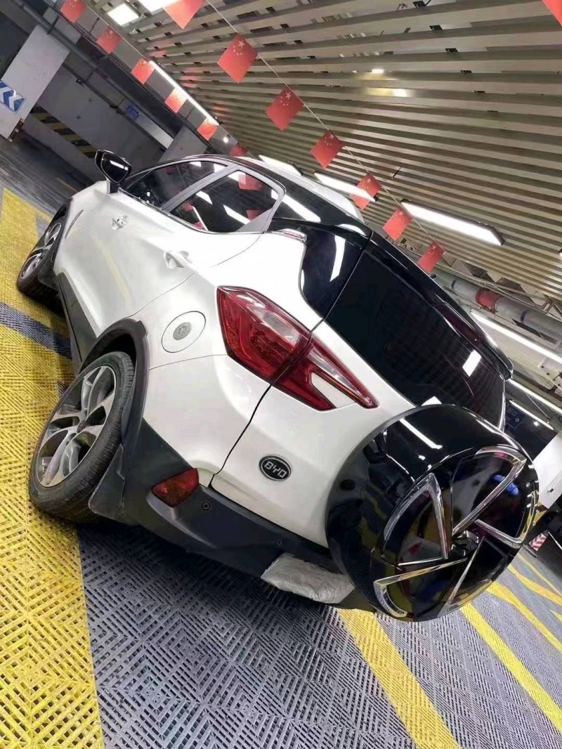 成都17年比亚迪元6