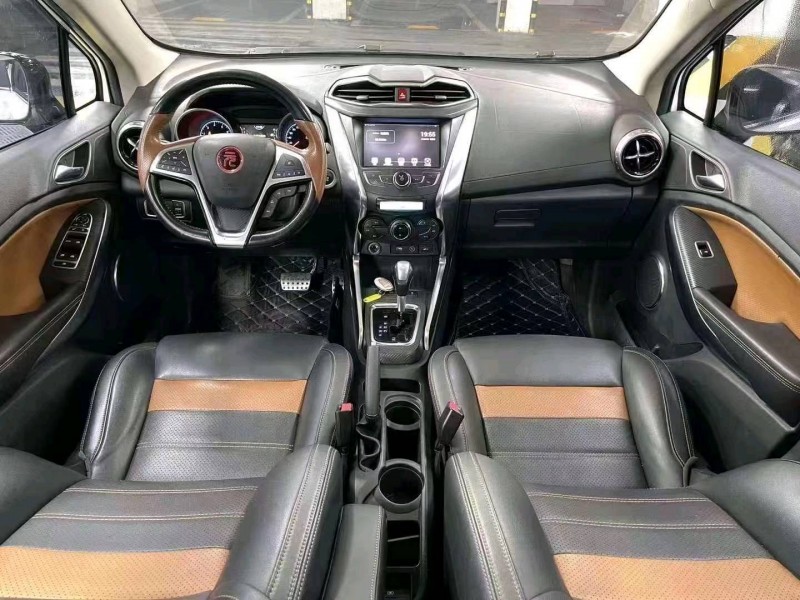 成都17年比亚迪元9