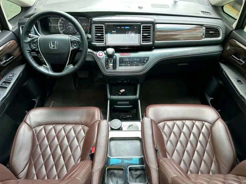 枣庄18年本田艾力绅4