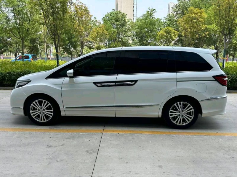 枣庄18年本田艾力绅5