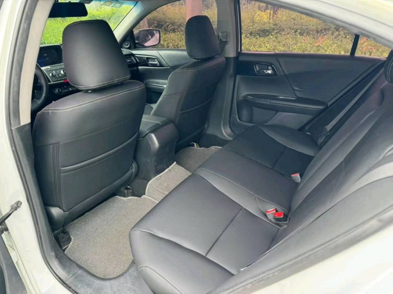 邵阳17年本田雅阁4