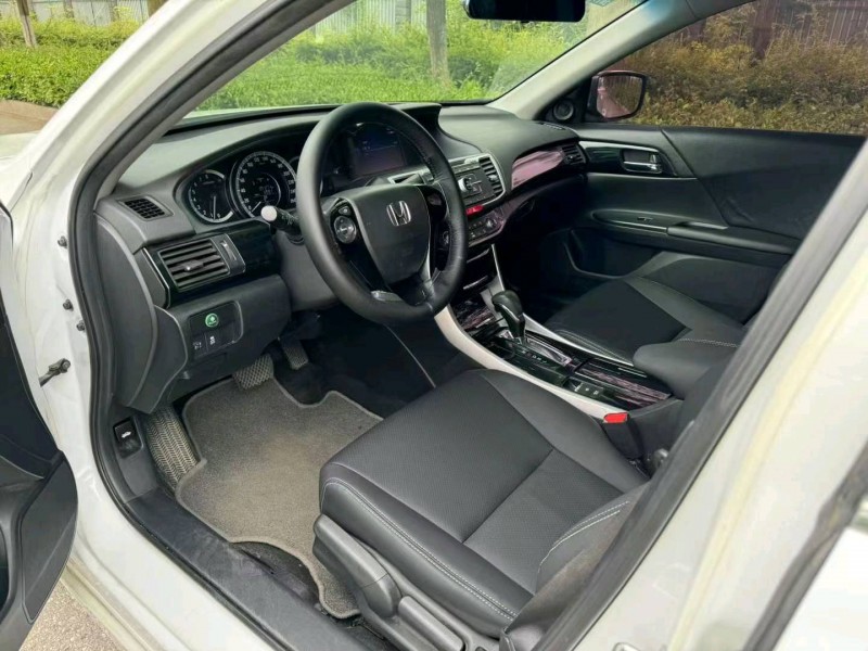 邵阳17年本田雅阁6