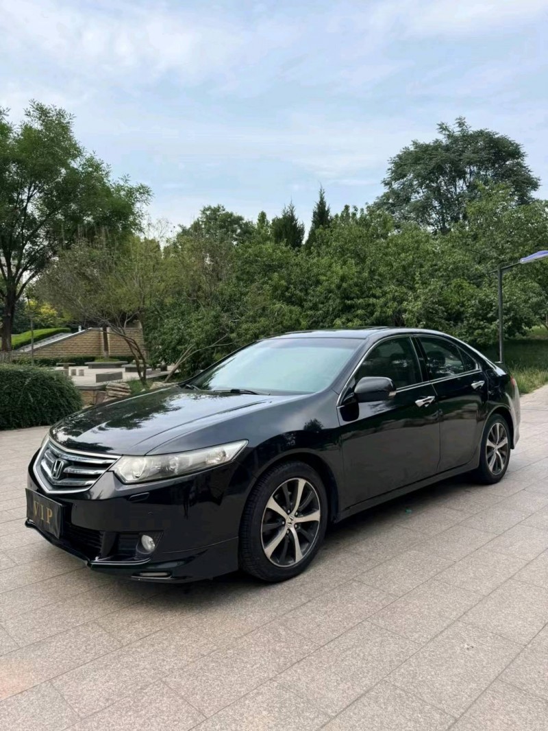 邢台12年本田思铂睿3