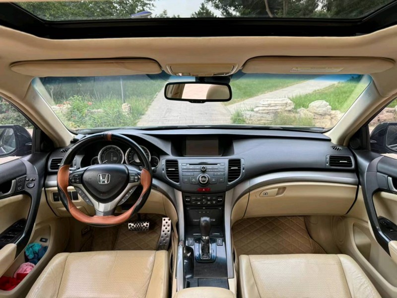 邢台12年本田思铂睿9