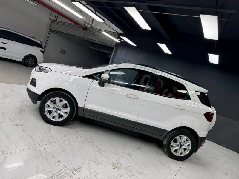 成都16年福特翼搏3