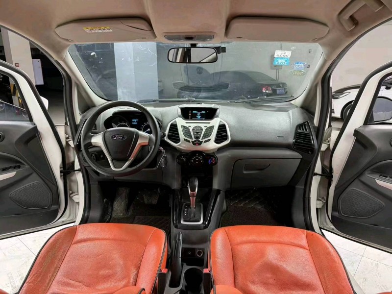 成都16年福特翼搏8