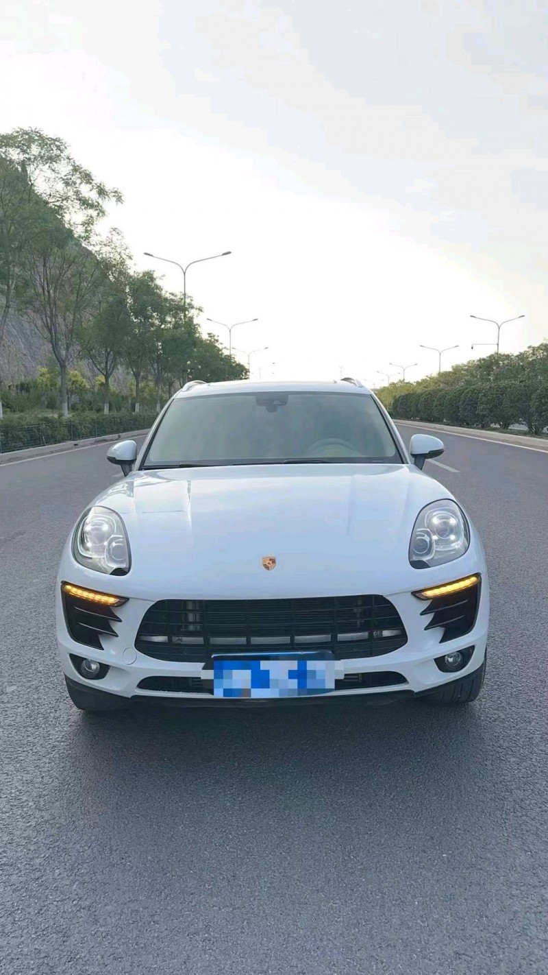 烟台16年保时捷Macan1