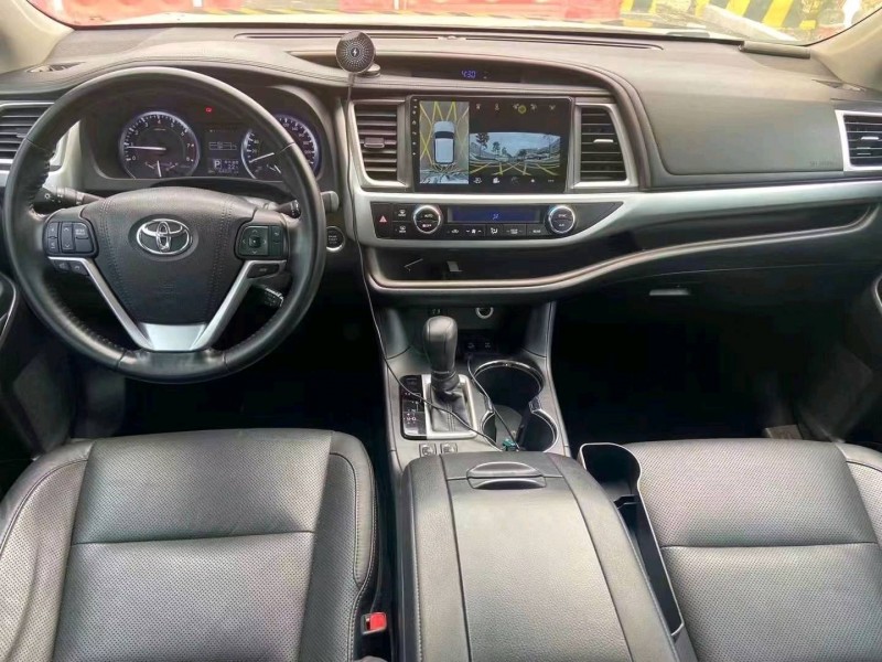 佛山17年丰田汉兰达4