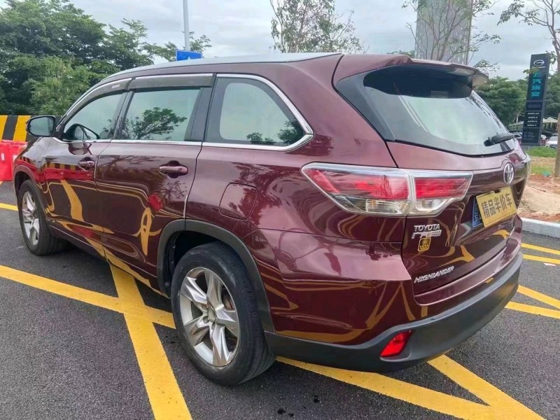 佛山17年丰田汉兰达8