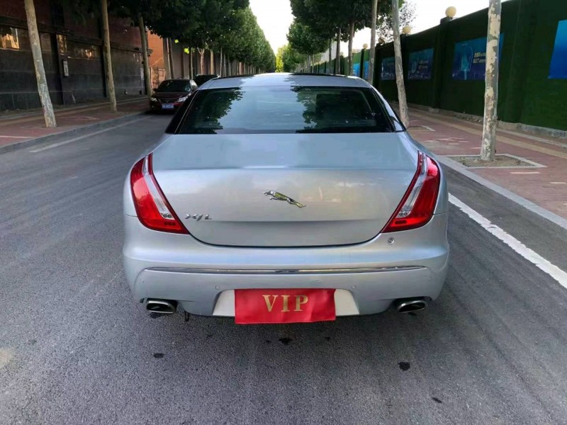 东营11年捷豹XJL7