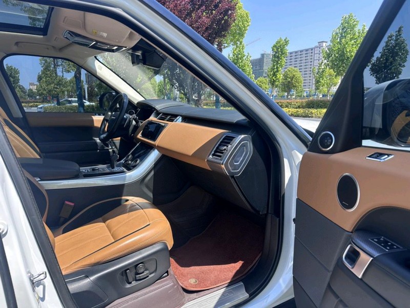 盐城19年路虎揽胜运动5