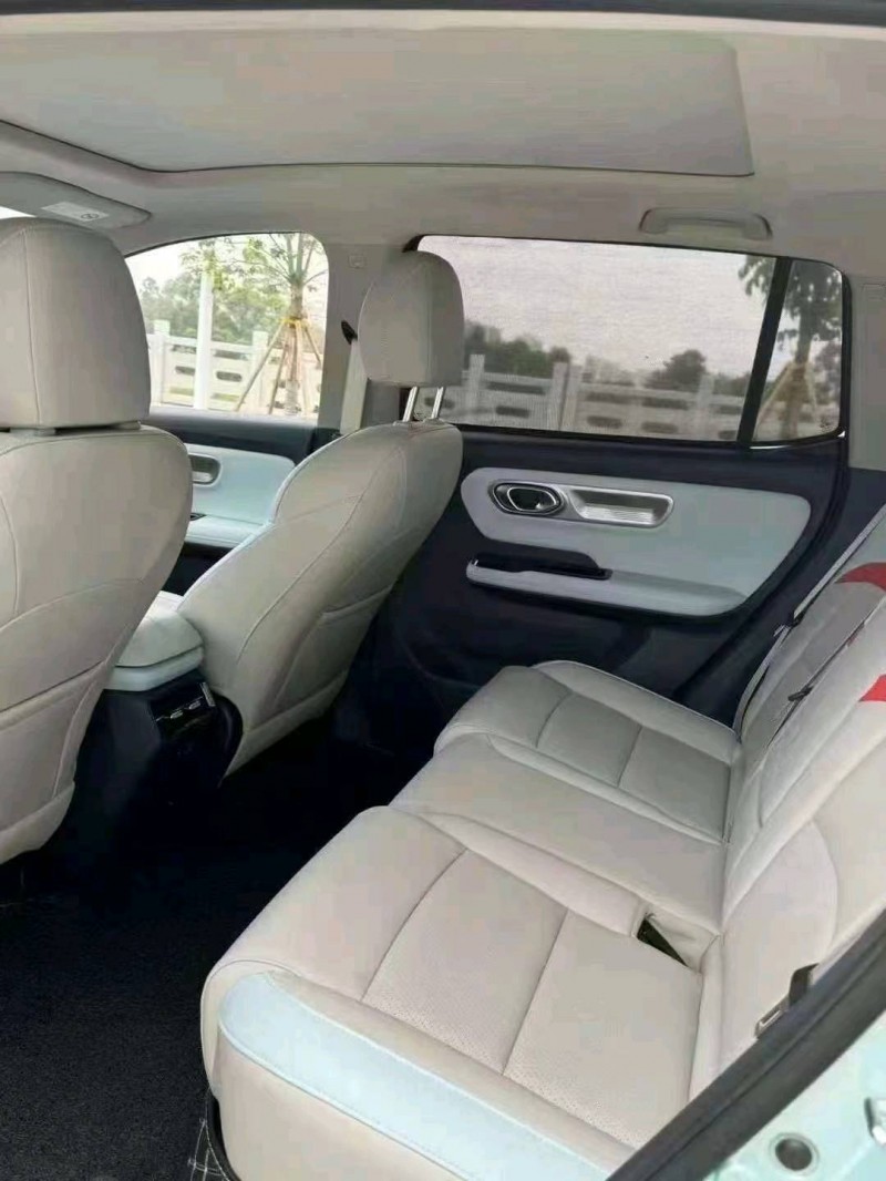 成都23年传祺埃安Y8