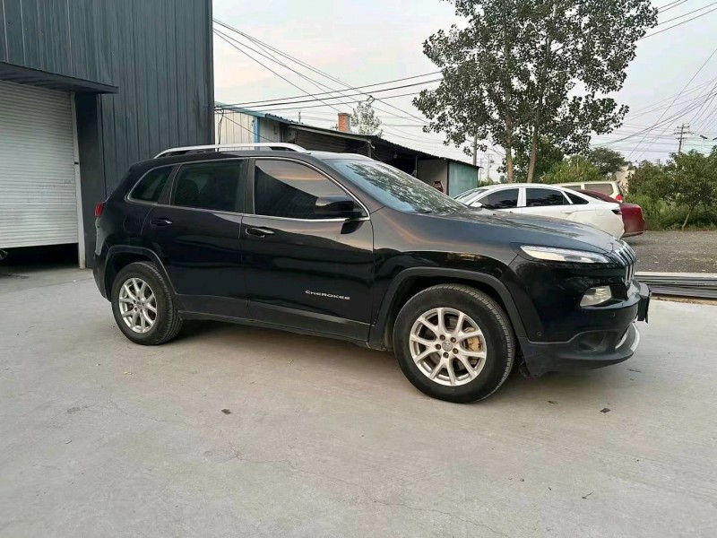 徐州16年Jeep自由光2