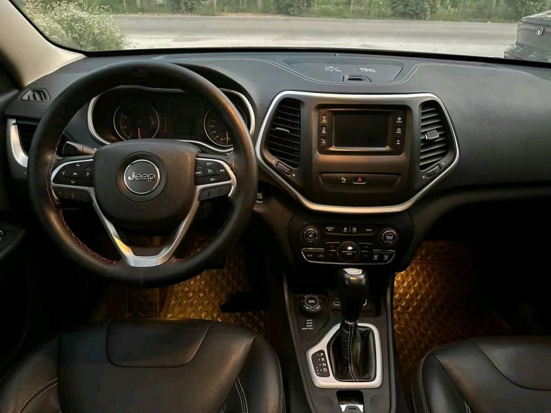 徐州16年Jeep自由光4