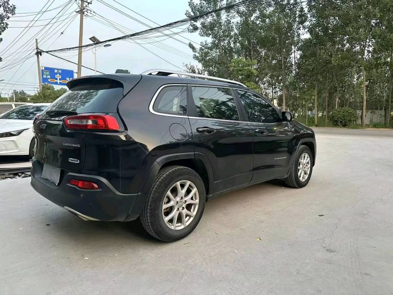 徐州16年Jeep自由光8