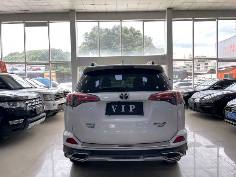 广州16年丰田RAV4荣放8