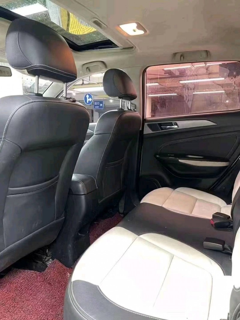 成都18年长安汽车CS357