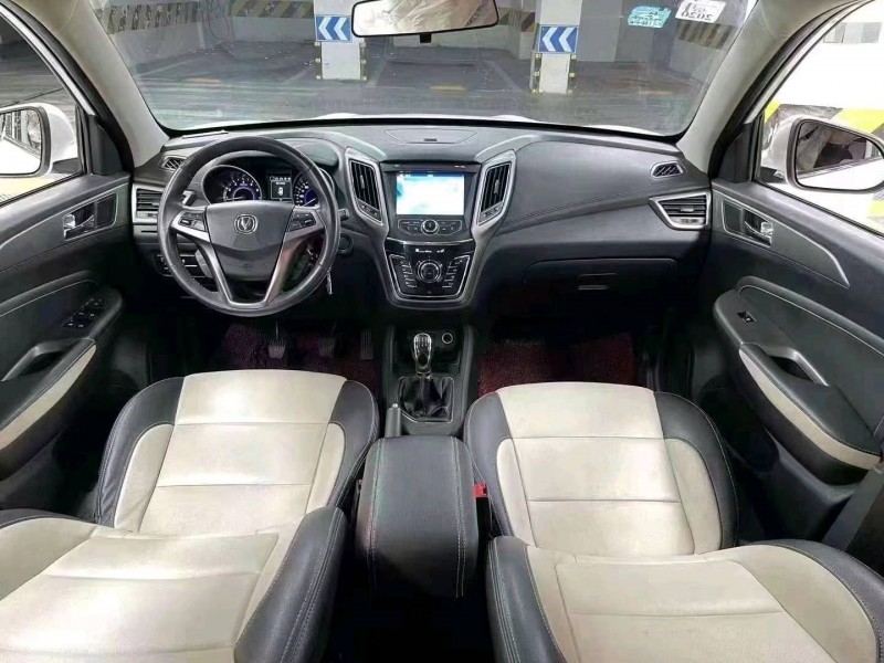 成都18年长安汽车CS359