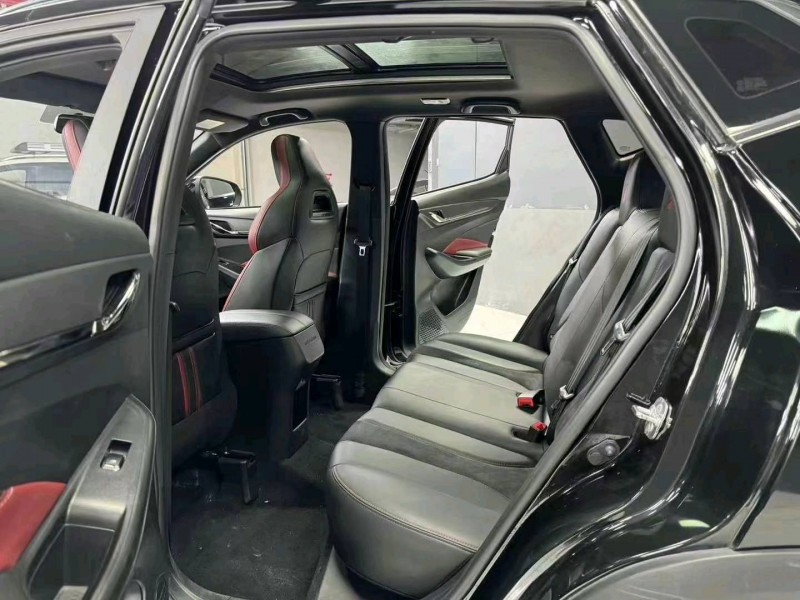 成都22年长安汽车欧尚8