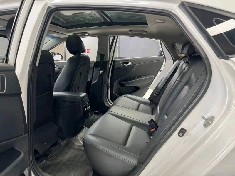 成都18年现代名图7