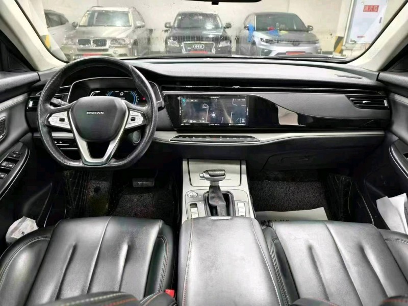 成都21年长安汽车欧尚4