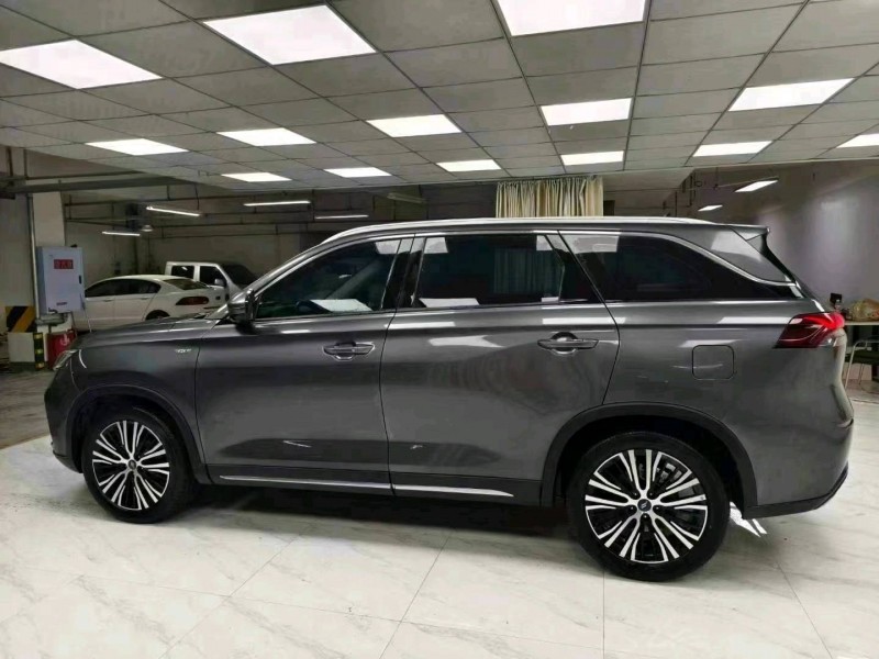 成都21年长安汽车欧尚7