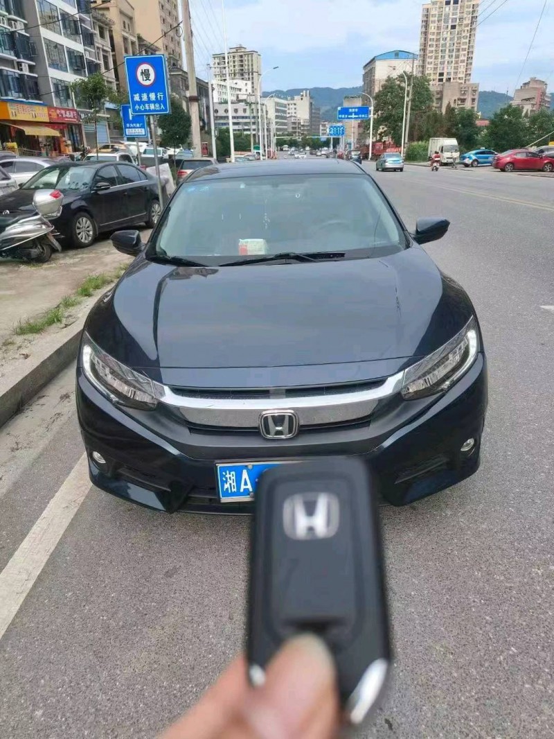 邵阳19年本田思域1