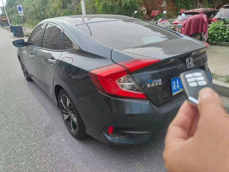 邵阳19年本田思域5