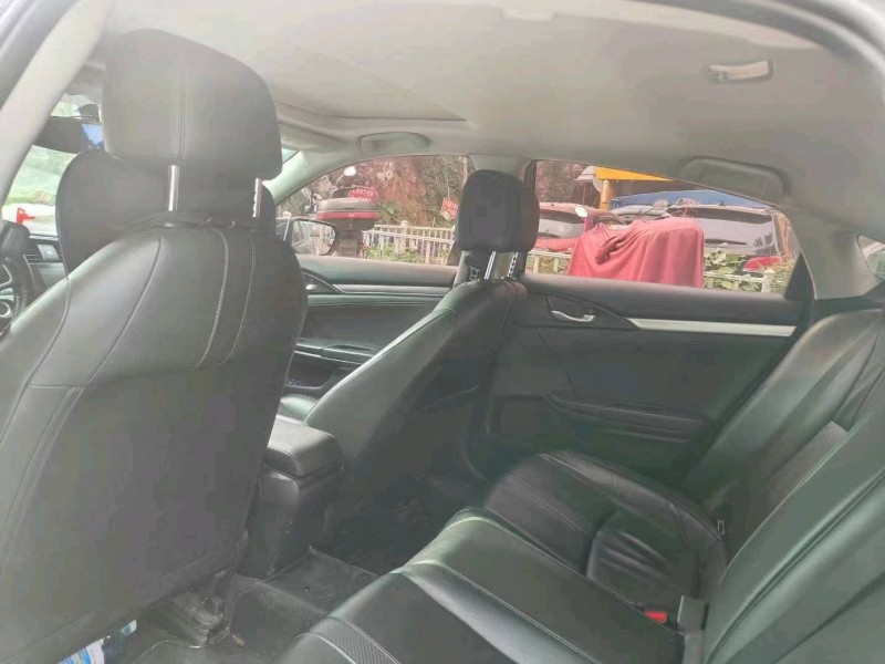 邵阳19年本田思域8