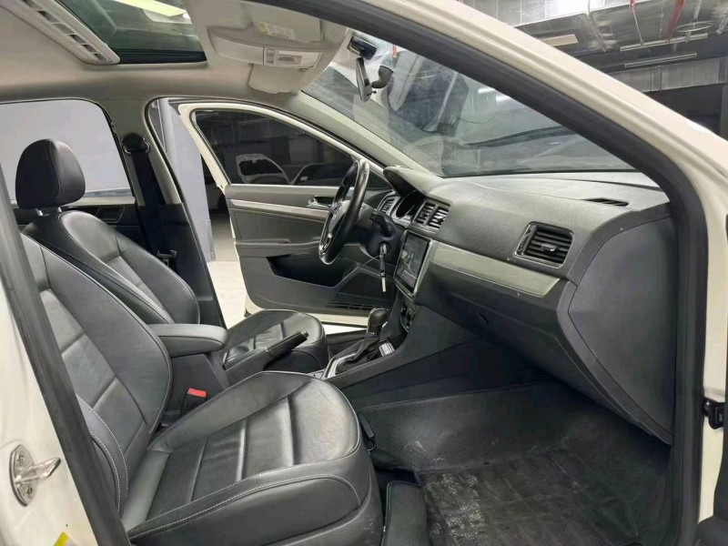 成都16年大众朗逸7