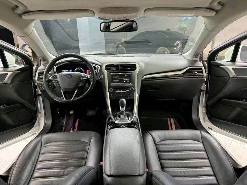 成都15年福特蒙迪欧9