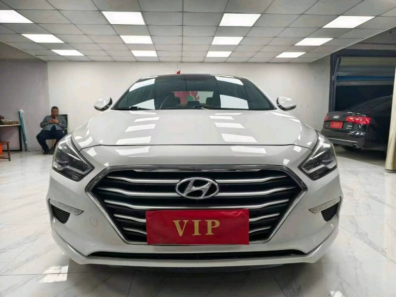 成都17年现代名图1