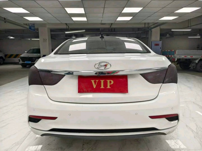 成都17年现代名图7