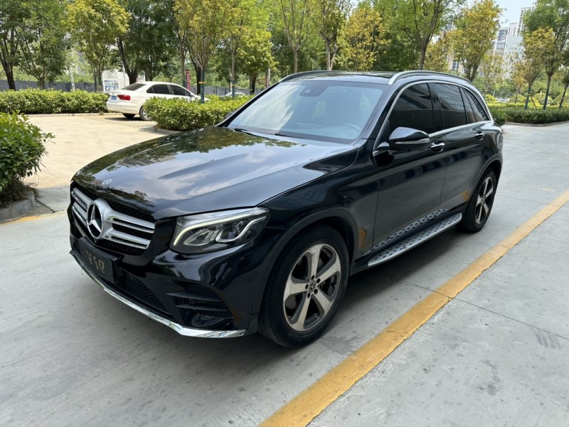 济宁19年奔驰GLC2