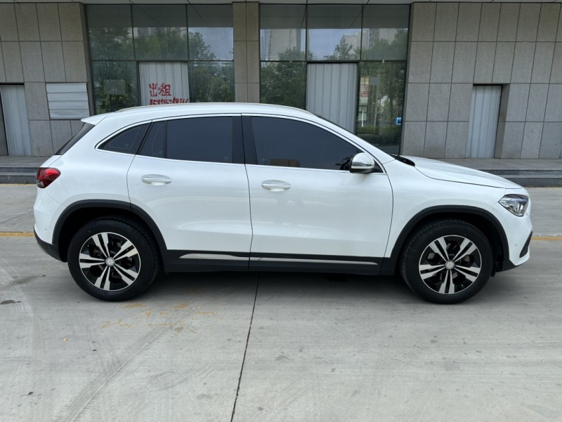 济宁21年奔驰GLA4