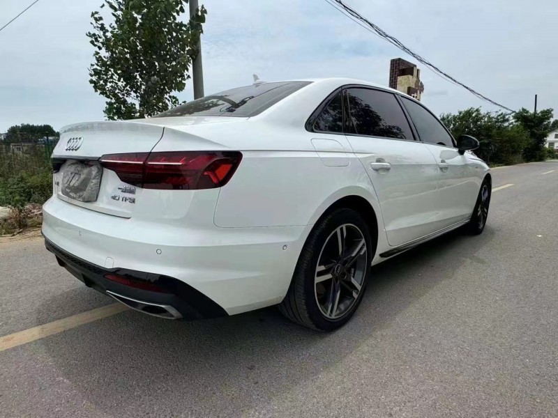 济宁23年奥迪A4L6