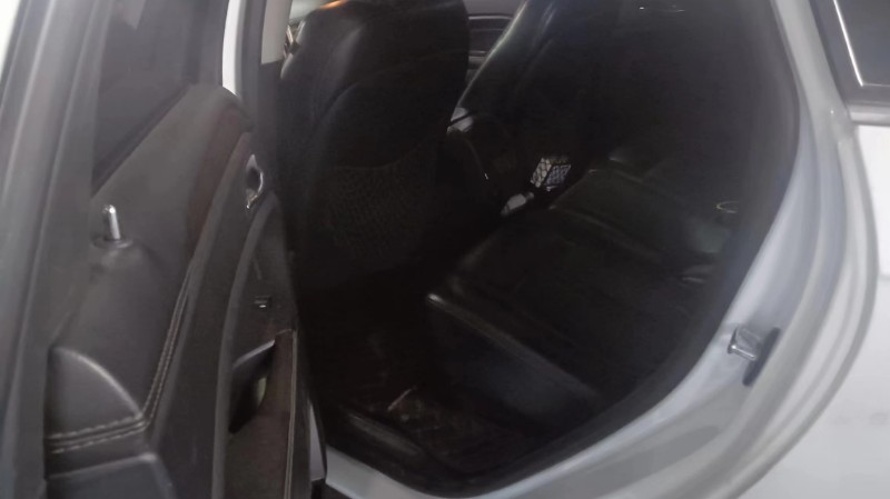 成都13年凯迪拉克SRX4