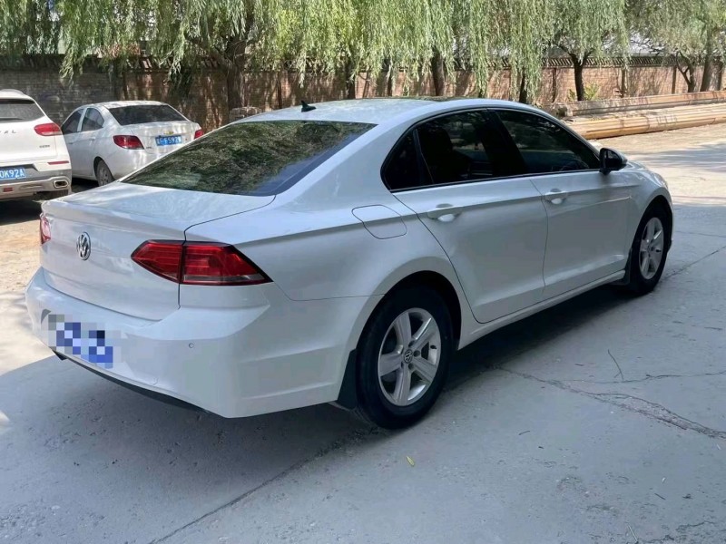 保定17年大众凌渡5