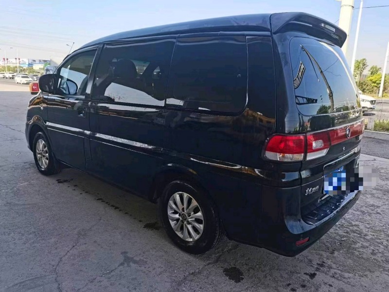 保定17年东风菱智8