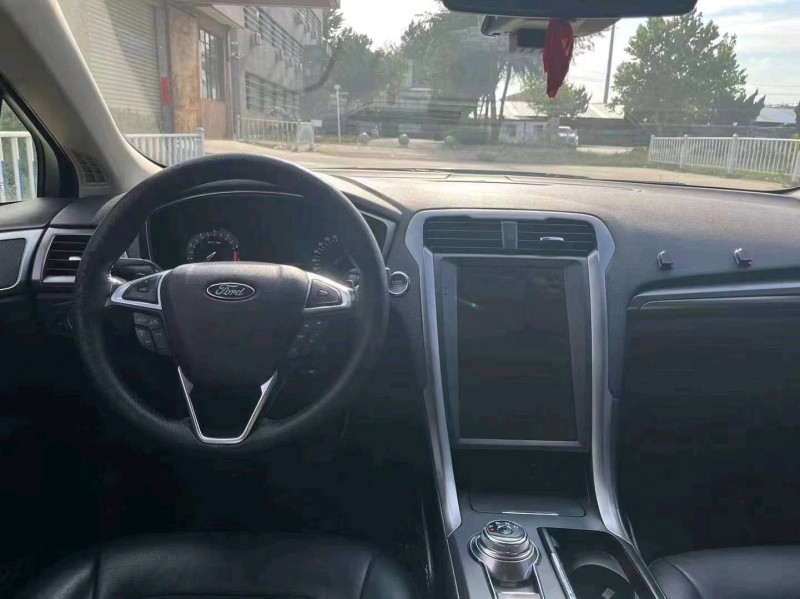 东营17年福特蒙迪欧8