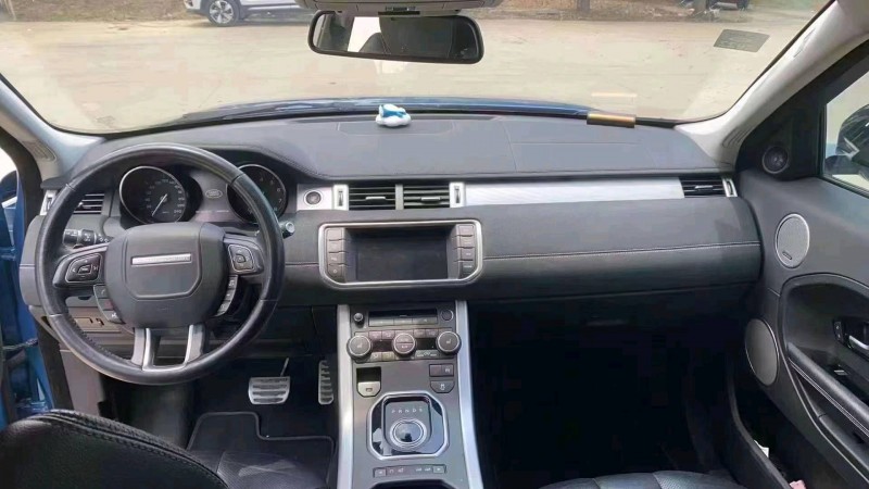 苏州14年路虎极光3